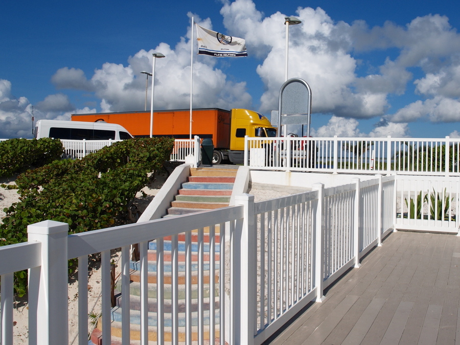 氟碳漆應(yīng)用于護欄